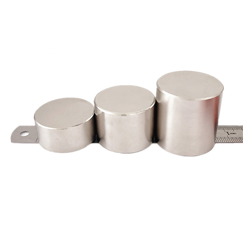 مغناطيسات أرضية نادرة كبيرة