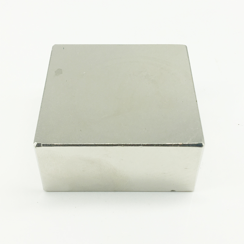 مغناطيس n35 4 × 2 مم